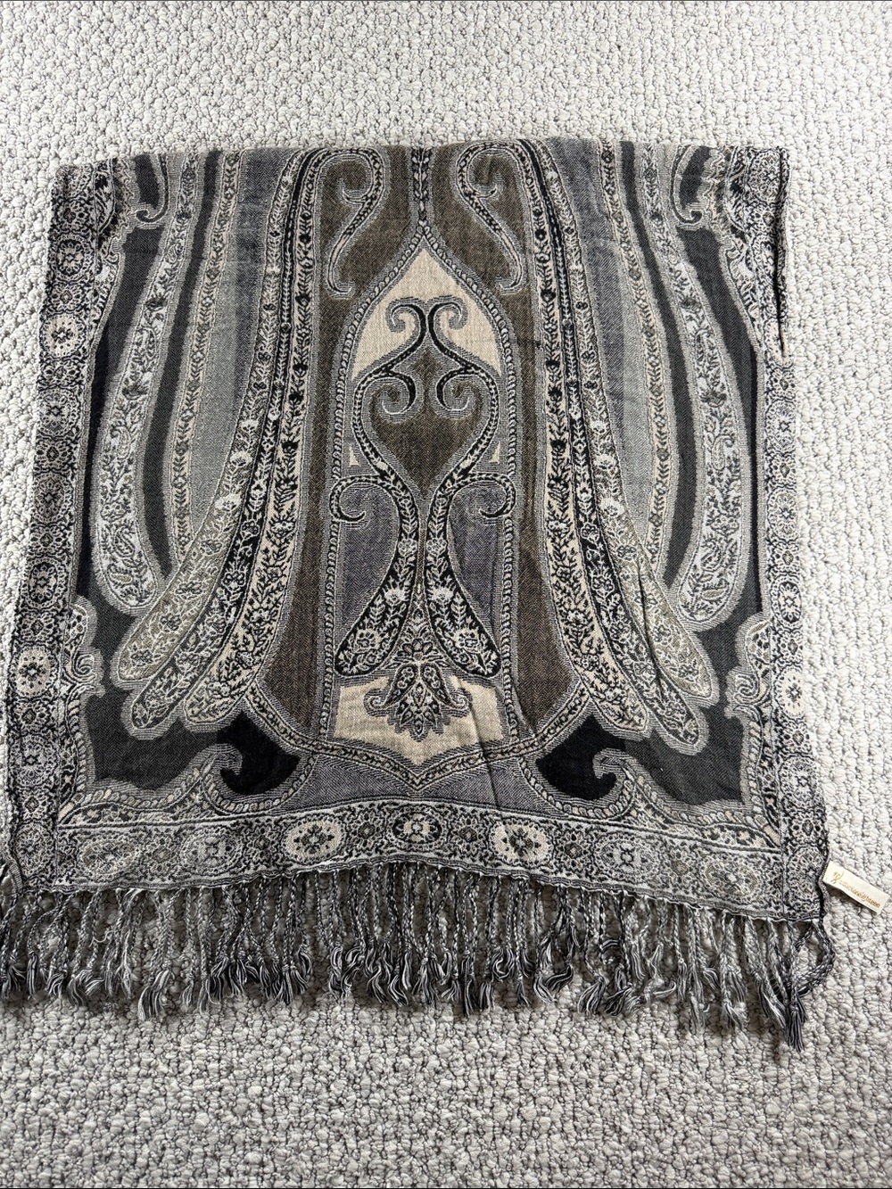 Tassel Shawl Pashmina-type Wrap Scarf Gray Black Paisleys